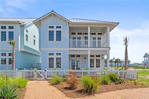 205 Horse Tail Ln, Port Aransas, TX 78373