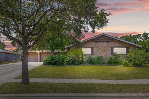 445 Pennington Dr, Corpus Christi, TX 78412