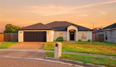 6906 Windy Cove Cir, Corpus Christi, TX 78414