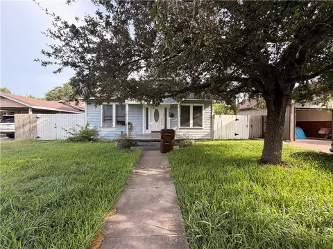 723 W Alice Ave, Kingsville, TX 78363
