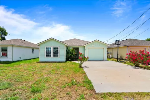 521 Military Dr, Corpus Christi, TX 78418