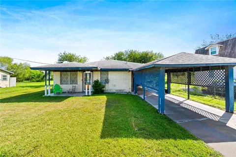 104 Dahme St, Orange Grove, TX 78372