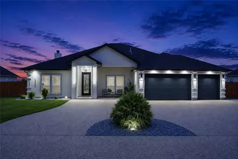 1886 Papa Mori Dr, Corpus Christi, TX 78414