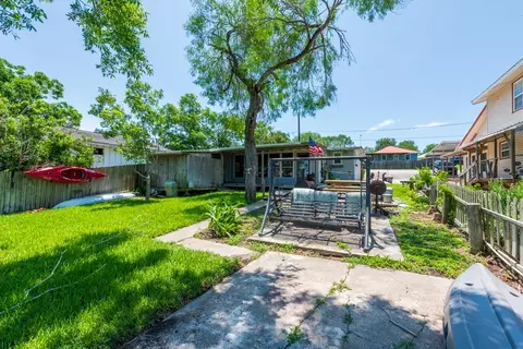 Exterior - 307 Stephens Loop, Mathis, TX 78368 photo 10 of 12