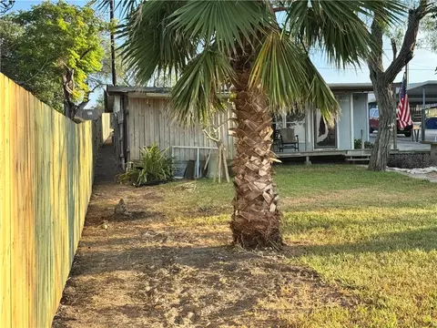 Exterior - 307 Stephens Loop, Mathis, TX 78368 photo 8 of 12