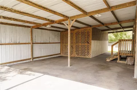 Exterior - 207 Dunbar St, Refugio, TX 78377 photo 7 of 9