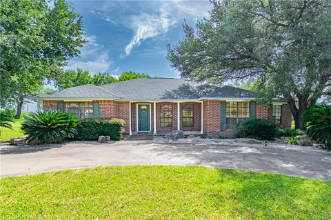 10416 7th St, Pettus, TX 78146