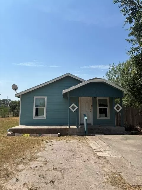 1239 E Kleberg Ave, Kingsville, TX 78363