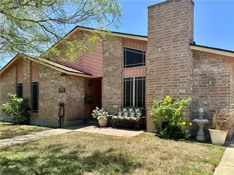 3233 Dunbarton Oak St, Corpus Christi, TX 78414