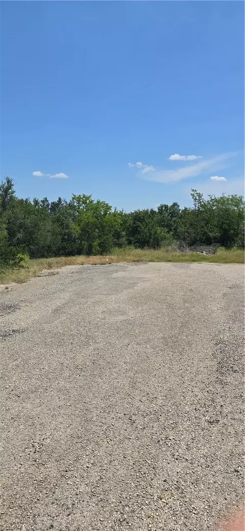 3088 County Road 3088, Orange Grove, TX 78372