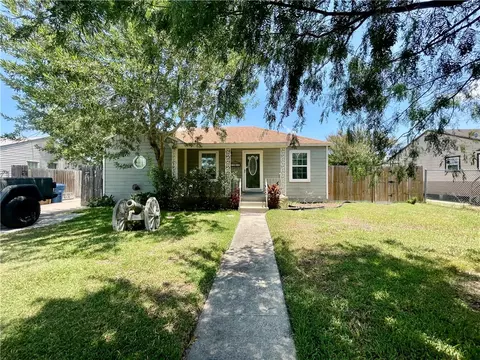 1242 Cambridge Dr, Corpus Christi, TX 78404