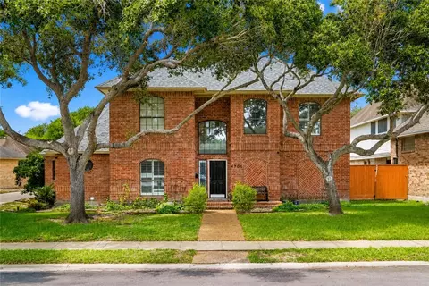 4701 Schwerin Lake Dr, Corpus Christi, TX 78413