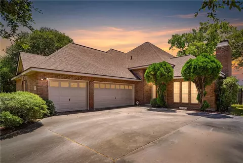 7909 Etienne Dr, Corpus Christi, TX 78414