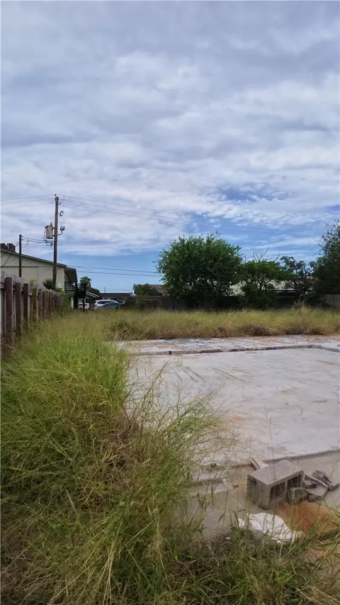1306 Sandstone Dr, Corpus Christi, TX 78412