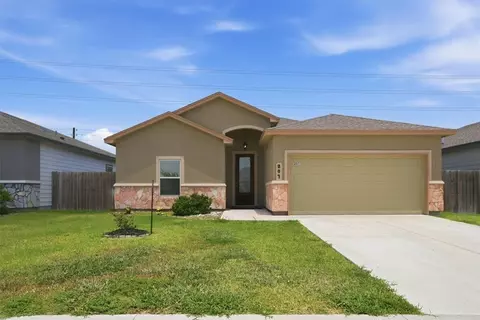 207 Bismarck Palm Cir, Portland, TX 78374