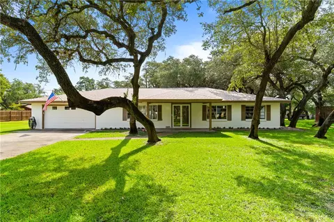 34 Redbird, Rockport, TX 78382