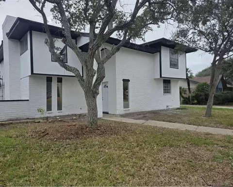 932 Waterview St, Portland, TX 78374