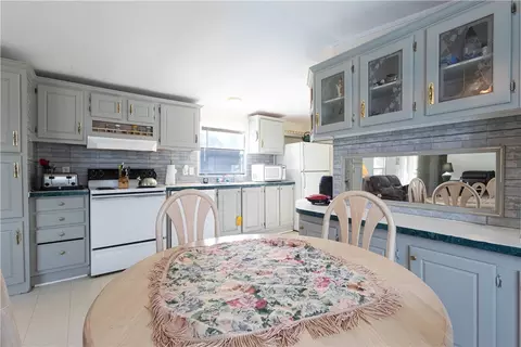Kitchen - 9481 County Road 505, Mathis, TX 78368 photo 2 of 2