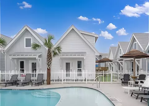 14924 Smugglers Cove Dr, Corpus Christi, TX 78418