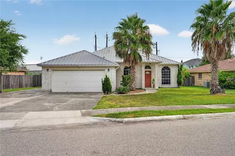 112 Presidio Dr, Portland, TX 78374