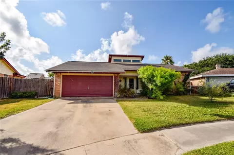 921 Red Poll Cir, Corpus Christi, TX 78418