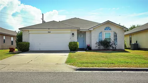 2011 Cottonwood Dr, Portland, TX 78374
