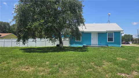 402 S Saunders St, Aransas Pass, TX 78336