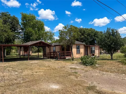 1315 Railroad St, Kingsville, TX 78363