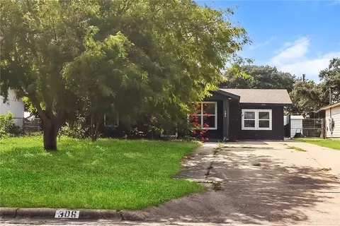 306 N Houston St, Aransas Pass, TX 78336
