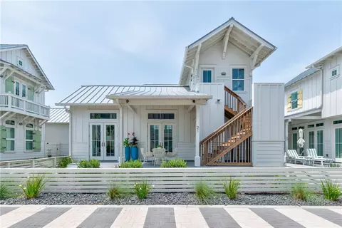 673 Center Sq S #21, Port Aransas, TX 78373