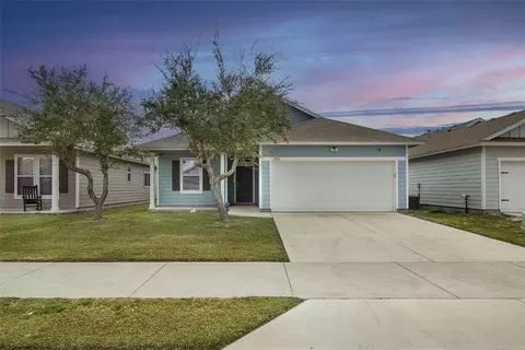 1911 Estes Flats Dr, Aransas Pass, TX 78336