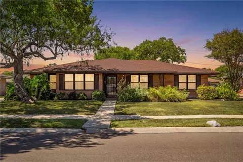 610 Carmel Pkwy, Corpus Christi, TX 78411