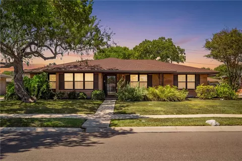 610 Carmel Pkwy, Corpus Christi, TX 78411