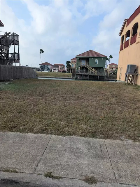 705 Enchanted Harbor St, Corpus Christi, TX 78402