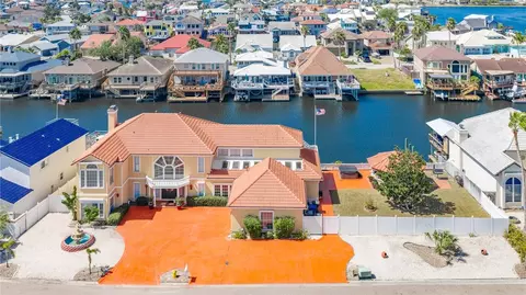 13533 Peseta Ct, Corpus Christi, TX 78418