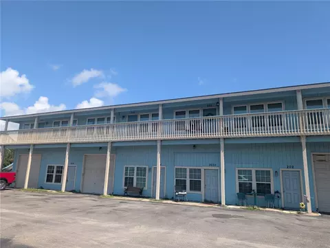 1809 Hillcrest Dr #205, Rockport, TX 78382