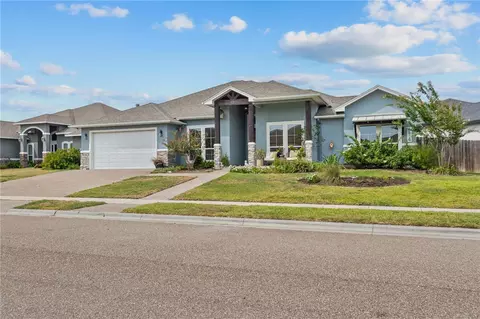 8206 Grand Canyon St, Corpus Christi, TX 78414