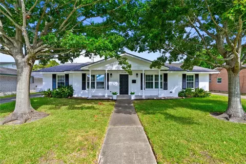 726 Meadowbrook Dr, Corpus Christi, TX 78412