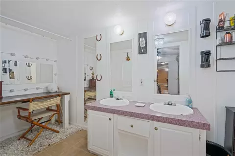 Bath - 23669 County Road 1092, Mathis, TX 78368 photo 1 of 3