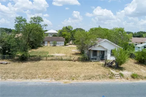 512 W Alice Ave W, Kingsville, TX 78363