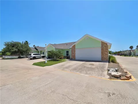 1117 S 9th St #701, Port Aransas, TX 78373