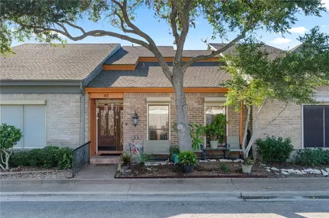 45 Rock Creek Dr, Corpus Christi, TX 78412