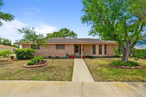 3341 Lynnwood Ln, Corpus Christi, TX 78415