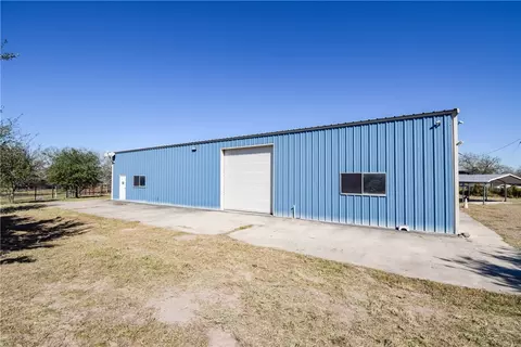23250 Cr 1038, Mathis, TX 78368 photo 9