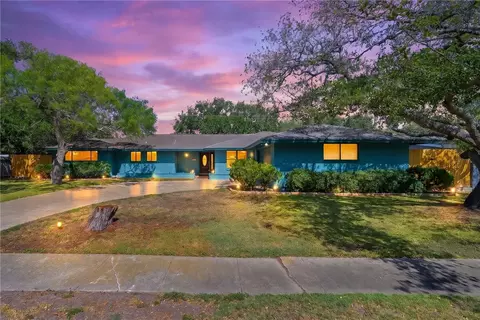 332 Poenisch Dr, Corpus Christi, TX 78412