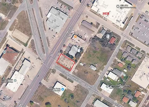 559 S Commercial St, Aransas Pass, TX 78336