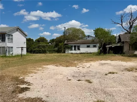 704 W Nettie, Kingsville, TX 78363