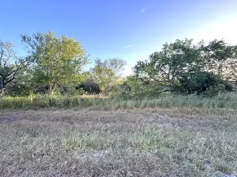 5929 Sweet Water Rd, Robstown, TX 78380