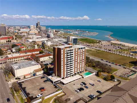 715 S Upper Broadway St #302, Corpus Christi, TX 78401