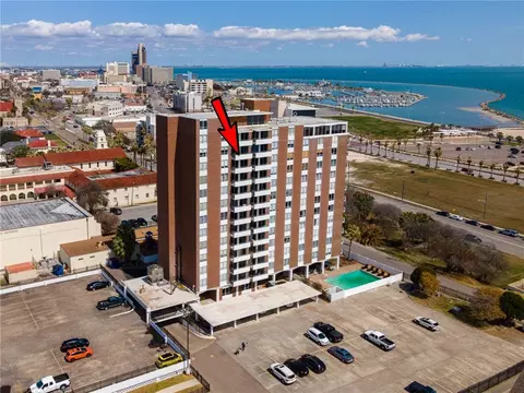 715 S Upper Broadway St #1203, Corpus Christi, TX 78401